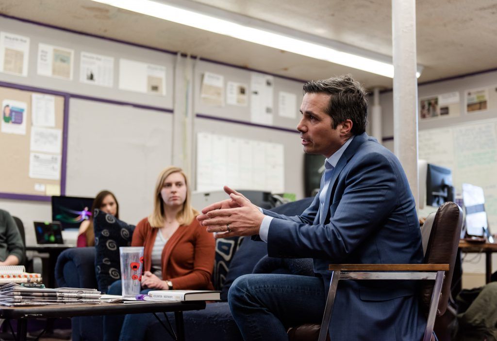 kstatecollegian's tweet photo. Q&A: Independent candidate for Kansas governor Greg Orman discusses student issues, policy, Brownback https://t.co/Oa1HRKx1Qh #candidate #gregorman #kansas #politicalindependent #politics https://t.co/GWxxGd7gyk