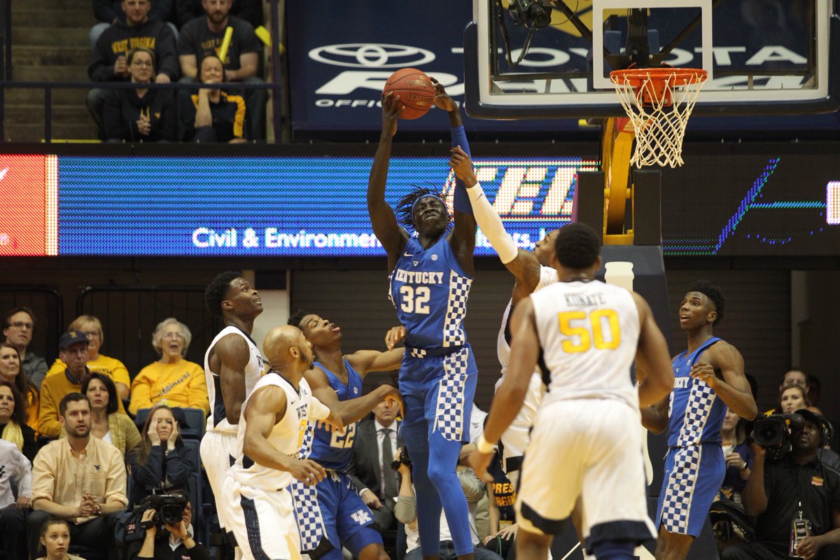 KentuckyMBB's tweet photo. UK 79, WVU 74 | 00:20, 2nd
Good defense by the Cats results in a jump ball. Cats have the possession arrow, but the refs will review the play. https://t.co/AqLyGioeCX