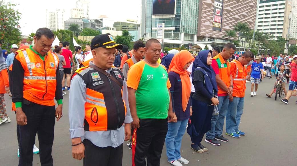 dinaslhdki's tweet photo. Apel petugas OTT buang sampah sembarangan di #cfd #cfdjkt jalan pamekasan jakpus #dinaslhdki #bebassampah2020 https://t.co/ZqoQgrDEQh