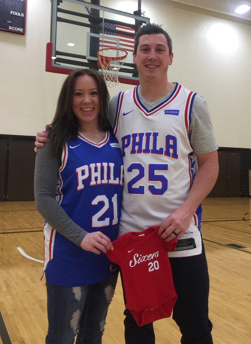 MandyRadio's tweet photo. It’s official!!! Baby Krautkremer coming July 2018!!! https://t.co/5EDDXx57Nn