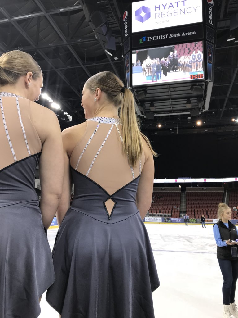 maddieruff3's tweet photo. today was fun #midpac18 #bronzemedalists 💛🖤 https://t.co/WOHemxT0Ch