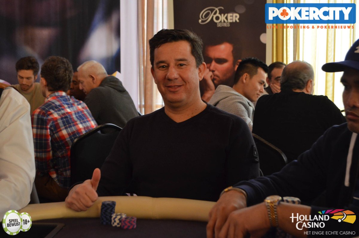 PokerCityNL's tweet photo. #UtrechtPS: Jan Bronkhorst (22e), Marco Guldenaar (21e), voormalig chipleader Pham (20e) en Leo Armino (18e) zijn recentelijk afgevallen. Bij de payout desk lag €2.801 voor hun allemaal klaar https://t.co/xHPjEbTerx @PokerSeriesNL https://t.co/IuvnpsrVwi