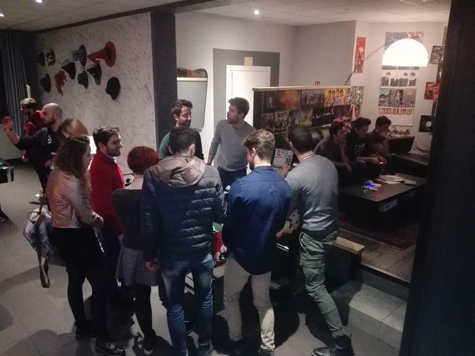 Strafess1's tweet photo. Ludo-saturday night, se non giochi non vinci e se non vinci non esulti e se non esulti non ti diverti e se non ti diverti non sei allo Strafess!!!
Se poi perdi fatti una birra.😉
#ludopub #games #iseolake #clusane #freegames #ludotime #iseolake https://t.co/yVhVbh4v8n