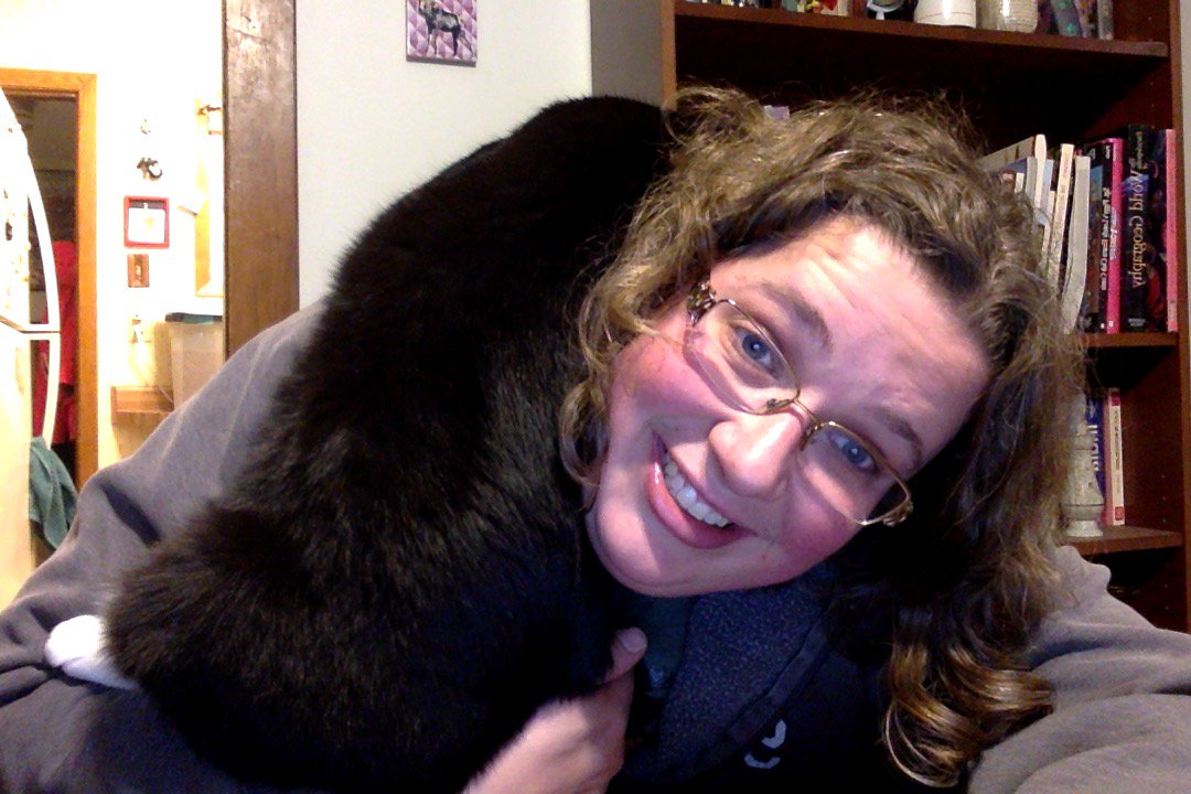 captivatecathy's tweet image. Can't do my homework.  There's a cat on my neck. #gradschoolproblems #catproblem