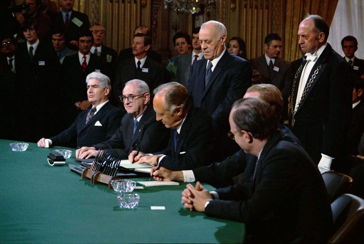 NixonLibrary's tweet photo. #OTD 1/27/1973 The Paris Peace Accords were signed, thereby bringing American involvement in the war in Vietnam to an end. Secretary of State William P. Rogers signed for the United States. (Image: WHPO-E0119-08) https://t.co/MTXH0vSgcs