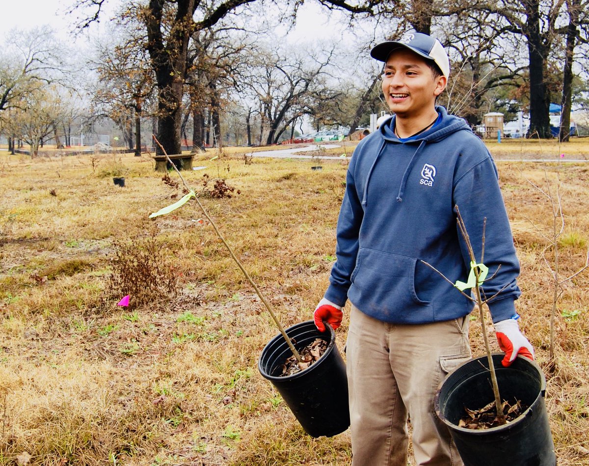 the_sca's tweet photo. We’re grateful to @SouthwestAir for helping to keep #HoustonStrong &amp; mobilize young conservationists in #SCAHarveyRecovery #SouthwestHeart https://t.co/9NVORt5rmT