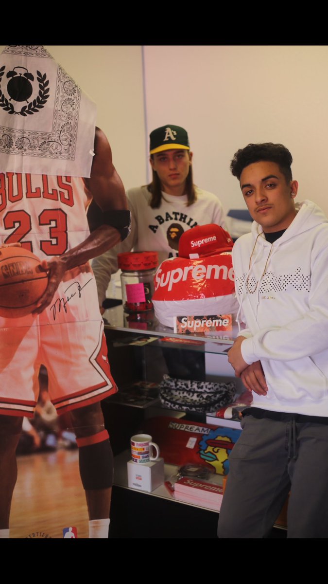 globalgoodsshop's tweet photo. LAST DAY OF THE RAFFLE!! Come by and grab some tickets only $1 a piece!! Plus u can say hi to these hooligans.. #globalgoodsshop #boutique #streetwear #hypebeast #sneakerhead #reno #unr #sparks #nevada #raffle https://t.co/YjTdptHypH