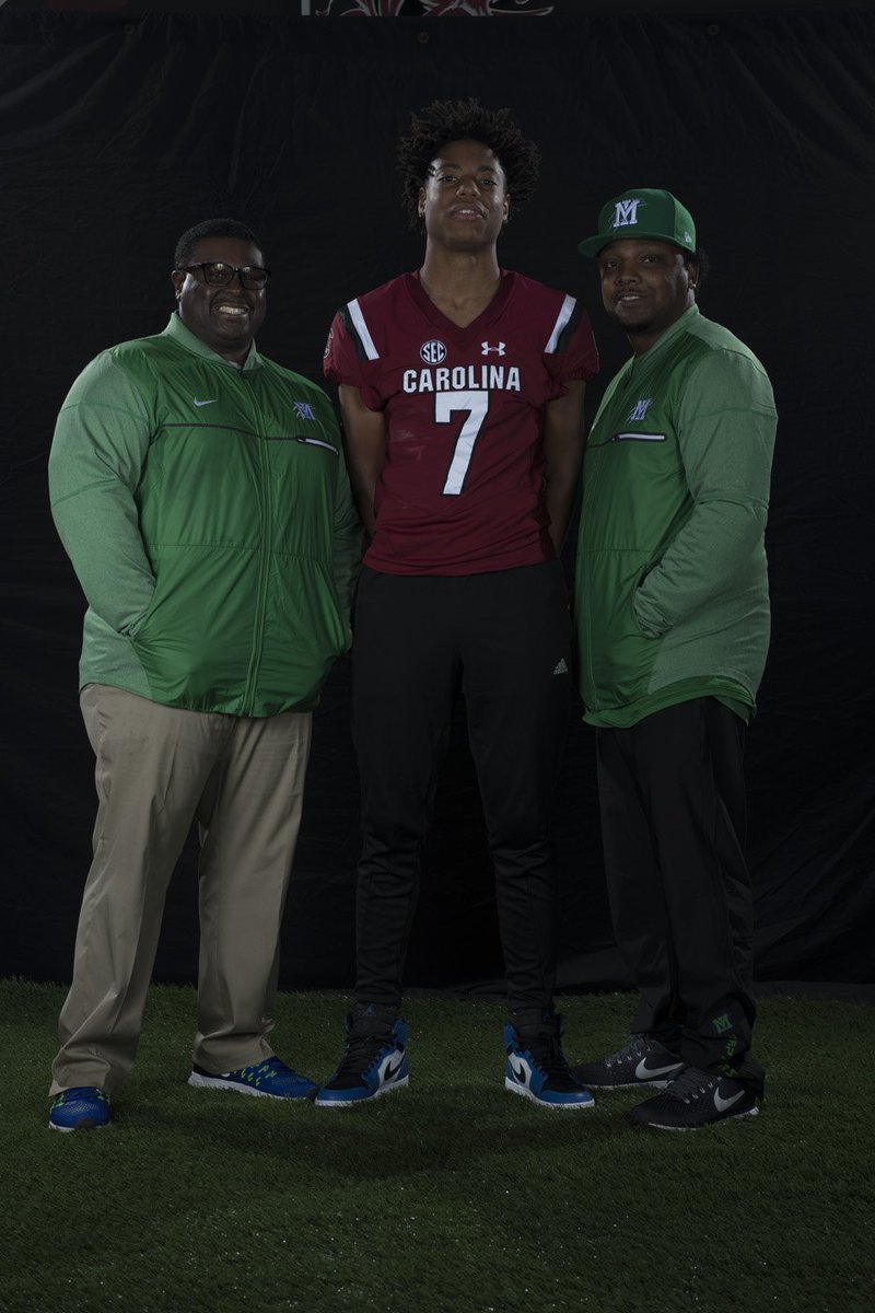 CoachDubb80's tweet photo. Mountain Island Charter @mics_football 6'2 185 Class of 2021 CB Gabe Stephens @gastephens05 official South Carolina junior day photos. Congrats again Gabe on the SEC offer! We're proud of you. Just the beginning and more work ahead. #TrustTheProcess #SoarRaptorSoar #ProgramBuilt https://t.co/GULWbbnTL4
