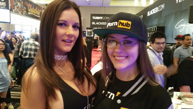 More fun from the @Pornhub booth with @PornhubModels @HaighleeDallas Lindsey Love and Mia! https://t<a class="tags" href="/tag/pornhub">@pornhub</a><a class="tags" href="/tag/pornhub">@pornhub</a><a href="/tag/brunette"class="tags"><span>#brunette</span></a><a href="/tag/eyes"class="tags"><span>#eyes</span></a><a href="/tag/sunshine"class="tags"><span>#sunshine</span></a><a href="/tag/hot"class="tags"><span>#hot</span></a><a href="/tag/topless"class="tags"><span>#topless</span></a><a href="/tag/pics"class="tags"><span>#pics</span></a>