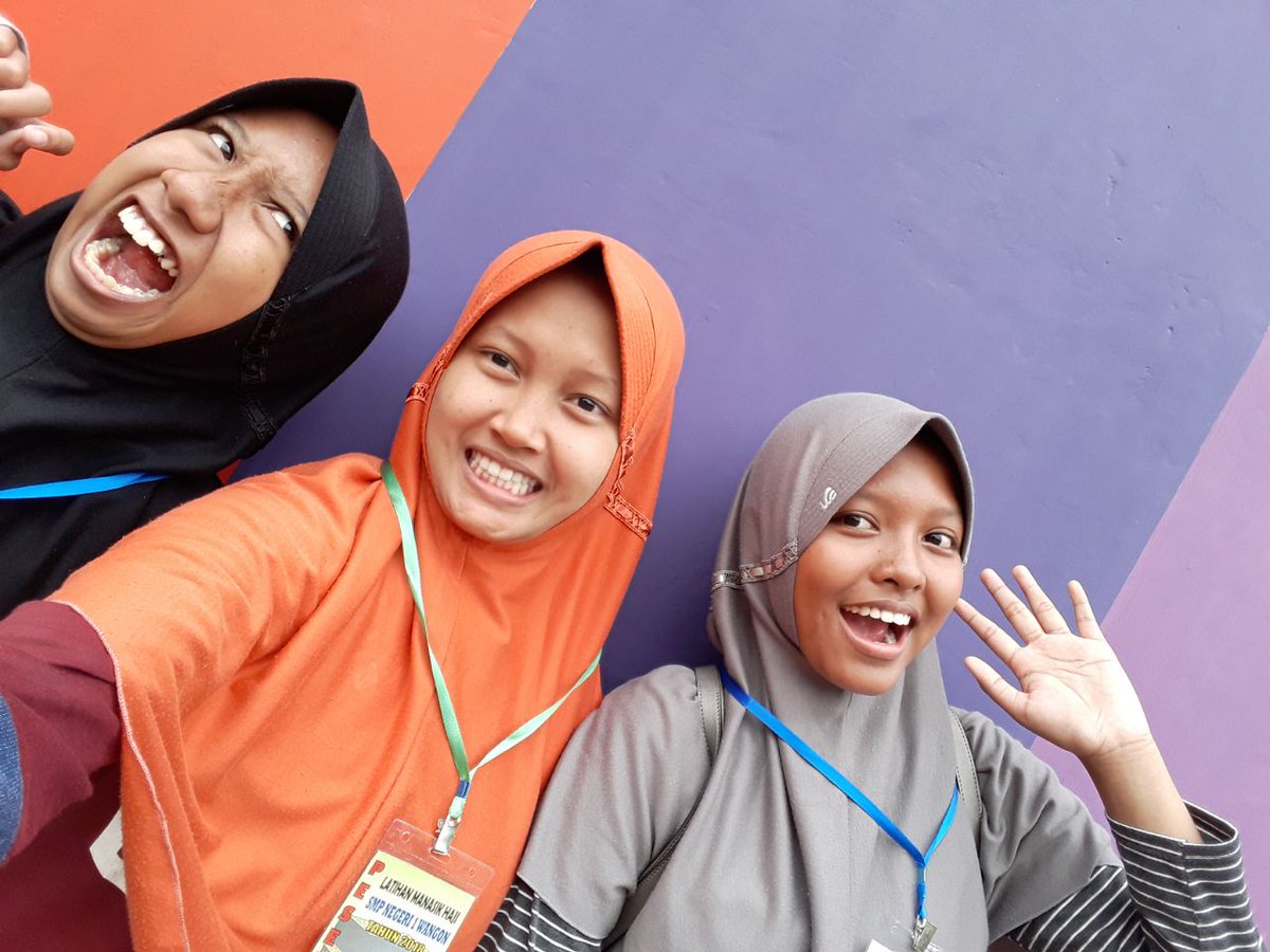 LutfiaMarsyaER's tweet photo. This is 'sahabat' 💖🐰🐥😘
#bestfriendsforever #friendsdaily #amazing https://t.co/MkkvJeKAVb