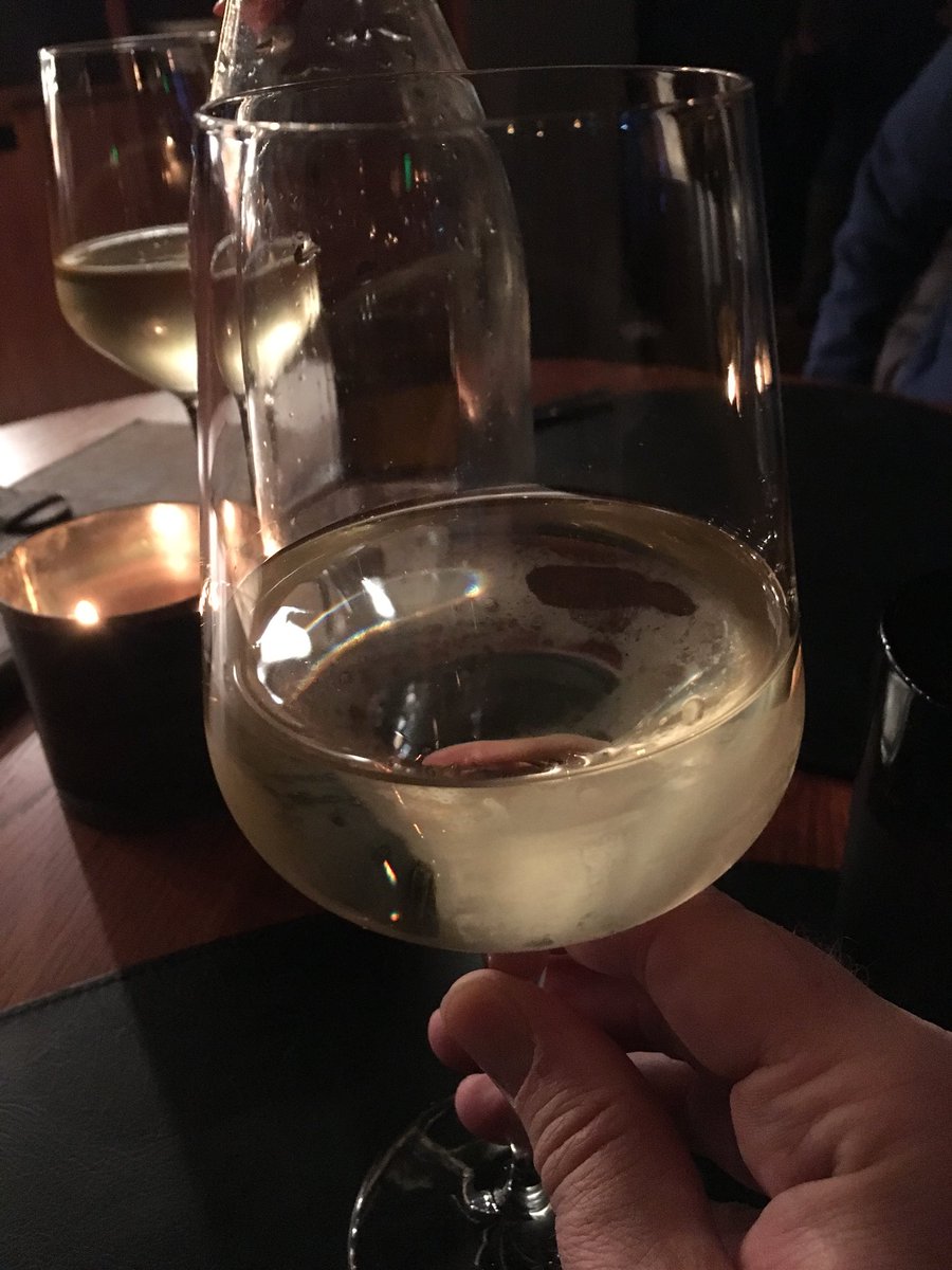 MBrannon404's tweet photo. Pre-theatre dinner @DonettoATL!  Amazing pasta and a beautiful glass of Sancerre.  #atlantafoodscene #westmidtownATL @AExpress #aeangels https://t.co/Q1fFkbd44M
