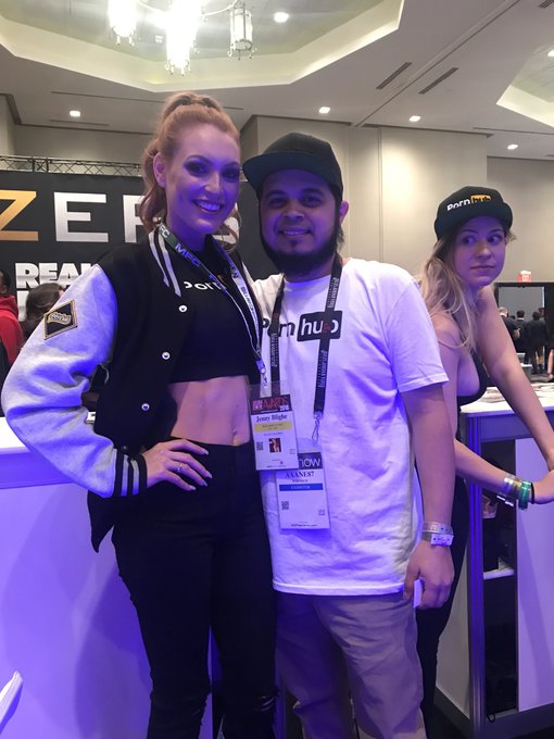 With this Beautiful Angel #jennyblighe @JennyBligheOG @avnawards @AVNMediaNetwork @AEexpo #sexy #jennyblighe<a href="/tag/jennyblighe"class="tags">#jennyblighe</a><a class="tags" target="_blank" title="On Twitter" href="/?out=eyJ0eXAiOiJKV1QiLCJhbGciOiJIUzUxMiJ9.eyJpYXQiOjE3MjMzOTY0OTgsImlzcyI6InR3cG9ybnN0YXJzLmNvbSIsIm5iZiI6MTcyMzM5NjQ5OCwiZXhwIjoxNzU0OTMyNDk4LCJyZWRpcmVjdF91cmwiOiJodHRwczovL3R3aXR0ZXIuY29tL0plbm55QmxpZ2hlT0cifQ.X043Ne4GI38YuxYquOj-yOjc36cuijvyxp6E-Aql0Kzf-rVarxr75VIJmFmpJzzLHJfY4bFUKWkGccajpB9oig">@JennyBligheOG</a><a href="/tag/sexy"class="tags"><span>#sexy</span></a>