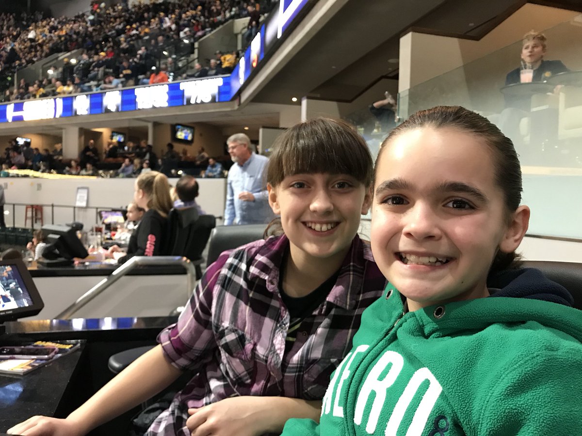 aaronkadel1's tweet photo. Go Pacers #pacersgamenight https://t.co/QmpGXQ6GER
