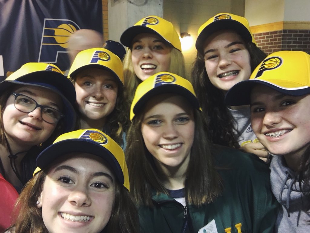catej_'s tweet photo. #PacersGameNight https://t.co/23Q5xgAFNm