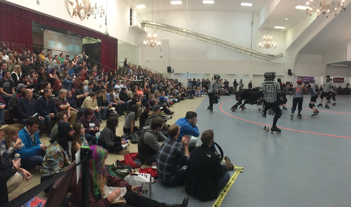 ATLRollerDerby's tweet photo. We got a PACKED HOUSE. Both bouts sold out tonight! #argintheatl https://t.co/CdG8V1GmPS