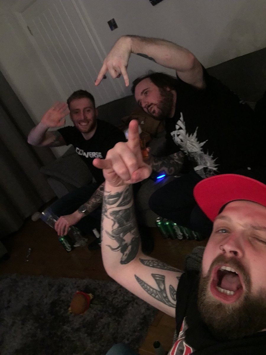 StuartDonnell1's tweet image. Good old hung the fuck over. Gaming is cool with having w drink tooo many