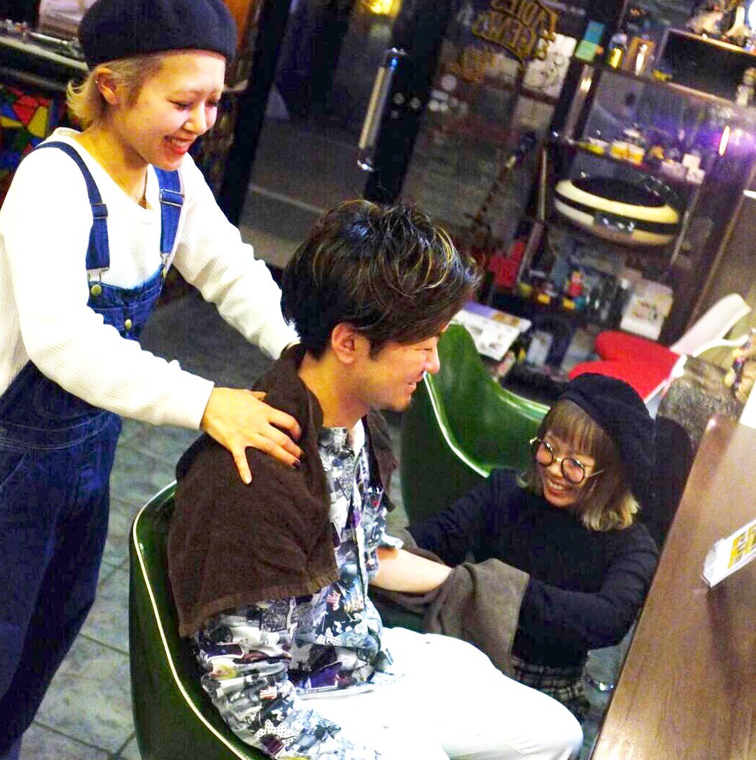 美容室 Rave 北千住店 A Twitter 1月28日 日 当店は美容室 なのにカットにメンズグルーミングがついてくるのが人気の理由の１つです 本日比較的落ち着いておりますのでお好きなお時間でご予約が取りやすいですよ
