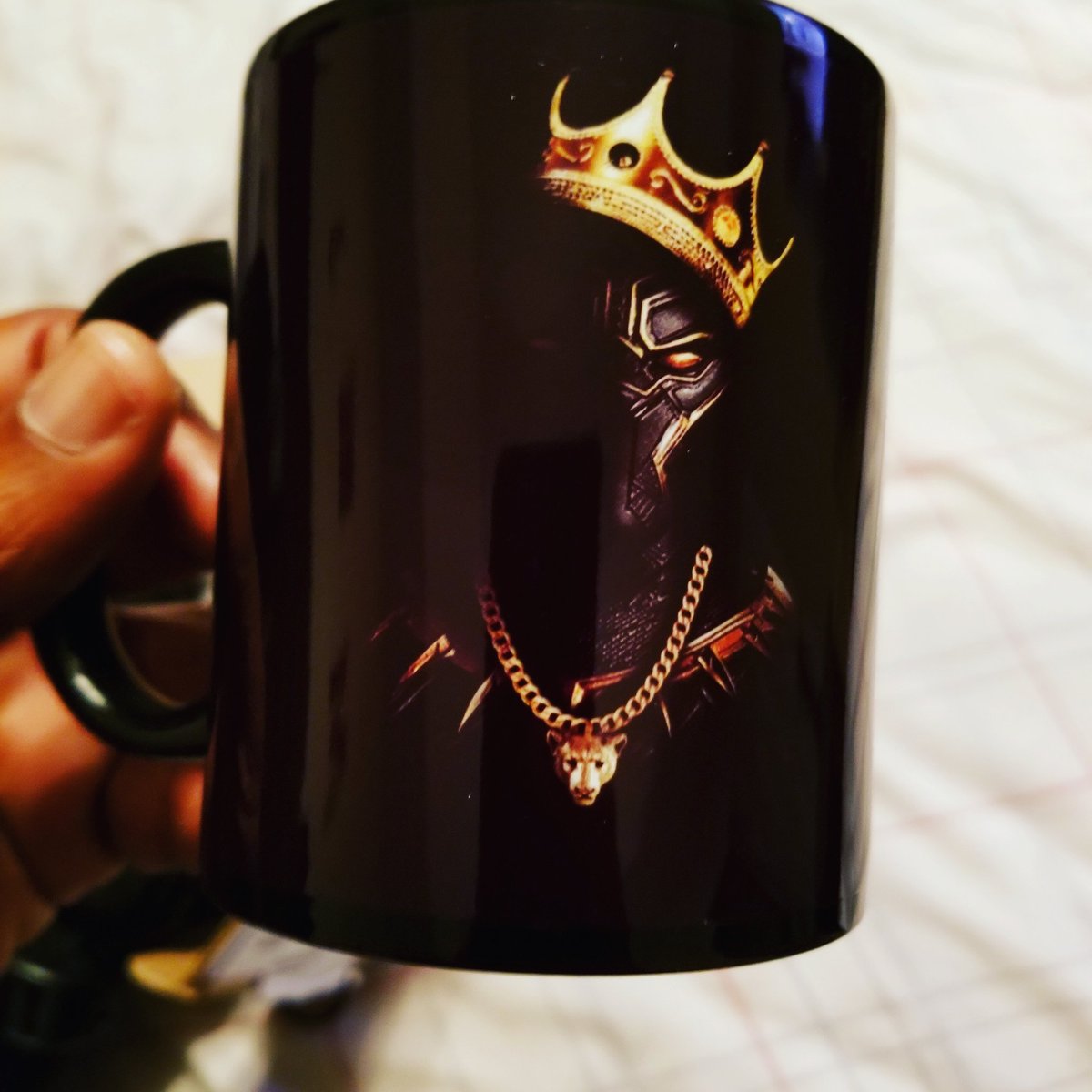 AlphaMale83's tweet photo. KING #ALPHAish https://t.co/9UrgPWrfWc