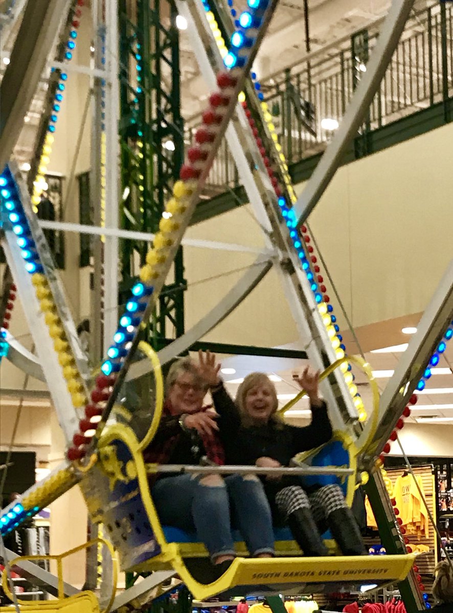 garnert10s's tweet photo. Fun with my #SHAPECentral buddy at Scheels, fun Sat night in Sioux Falls @SHAPEAmericaCD @MOAHPERD https://t.co/bWoPyZF1Cr