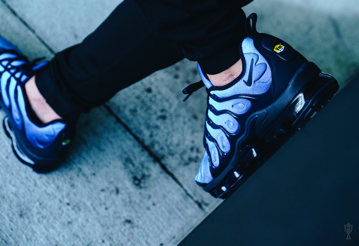 nike vapormax plus obsidian blue