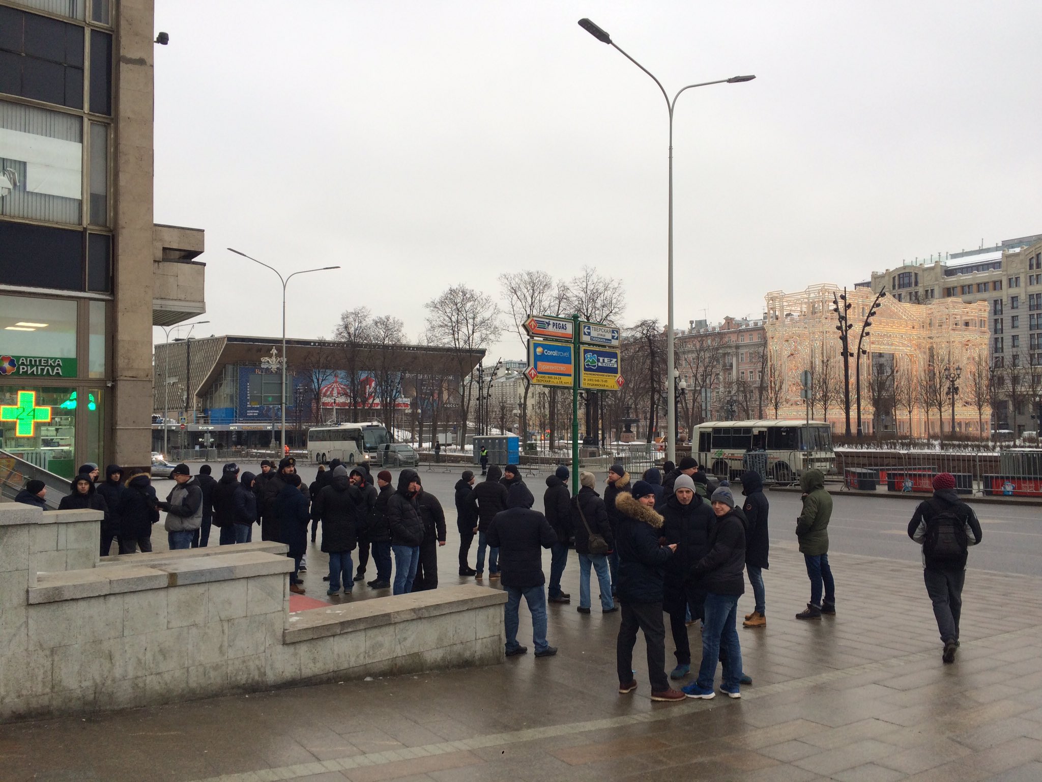 DUm-aAgWkAAb97S.jpg:large