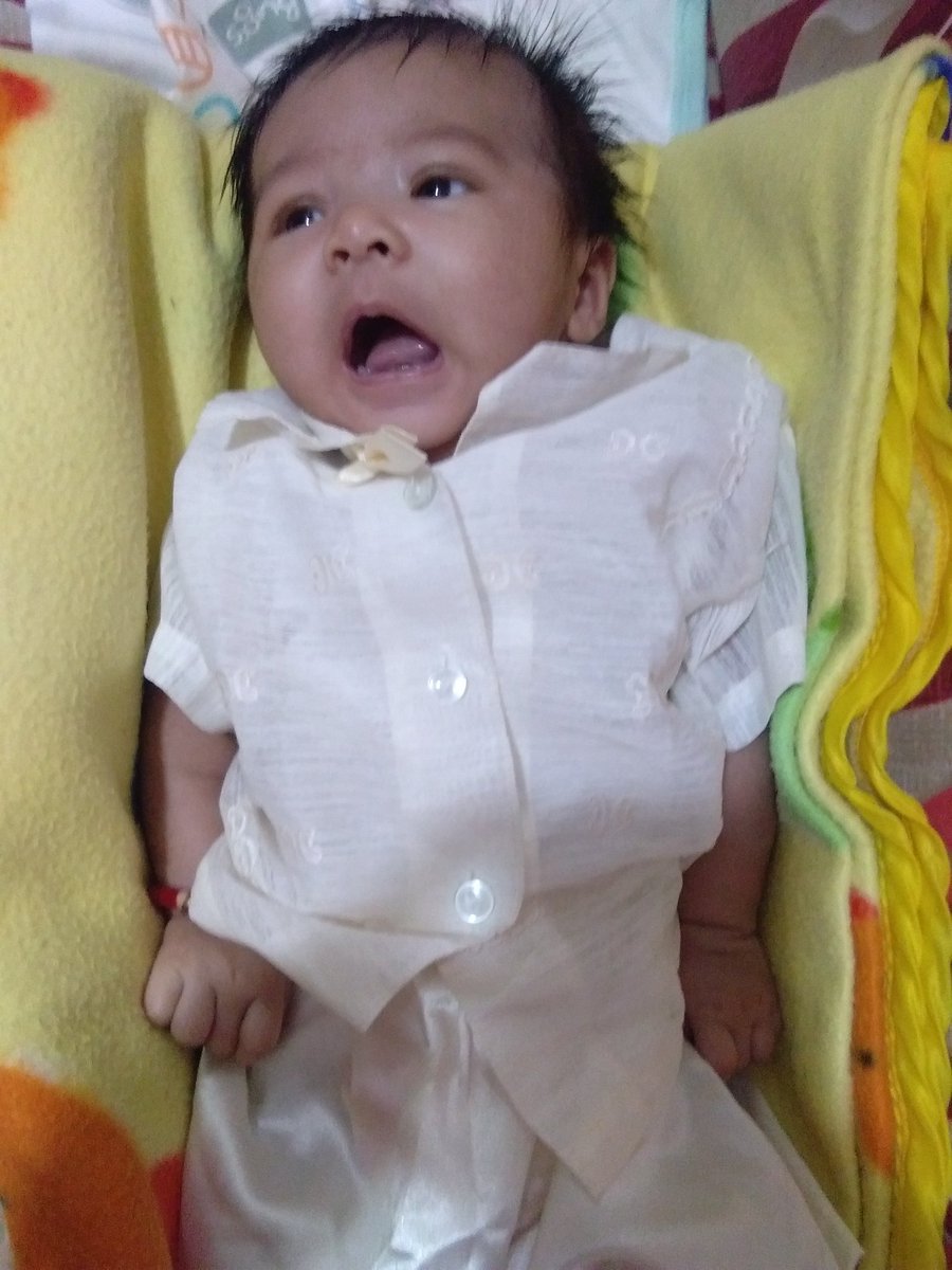 MaryConeSy's tweet photo. Welcome to the Christian World Baby Crisam! 😍😘😘
#love
#happychristening
#Chrisam https://t.co/jQieOuMtb5