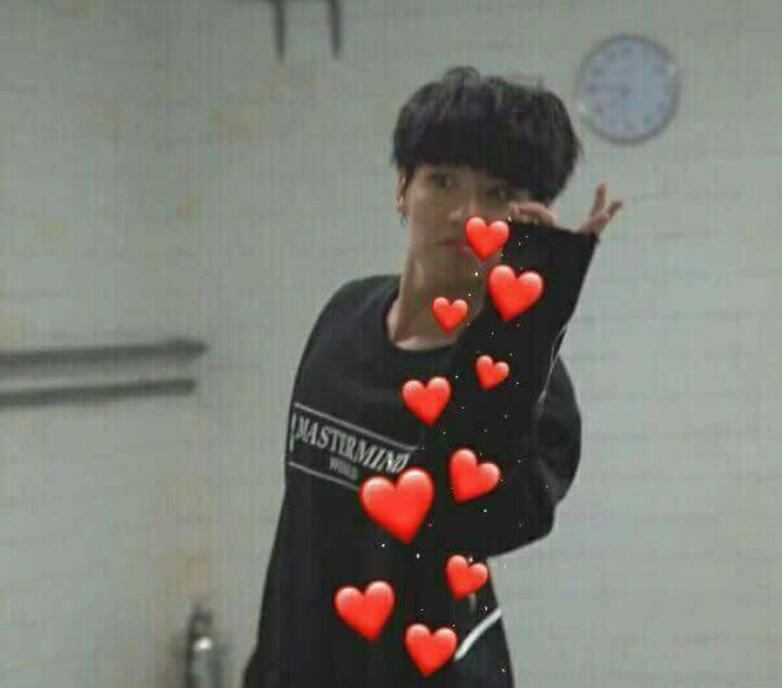 projectBTSvnzla's tweet photo. @DanaAbrilVera1 @Girl0fMinYoongi @BTS_twt  https://t.co/Nl7sEkwUNP