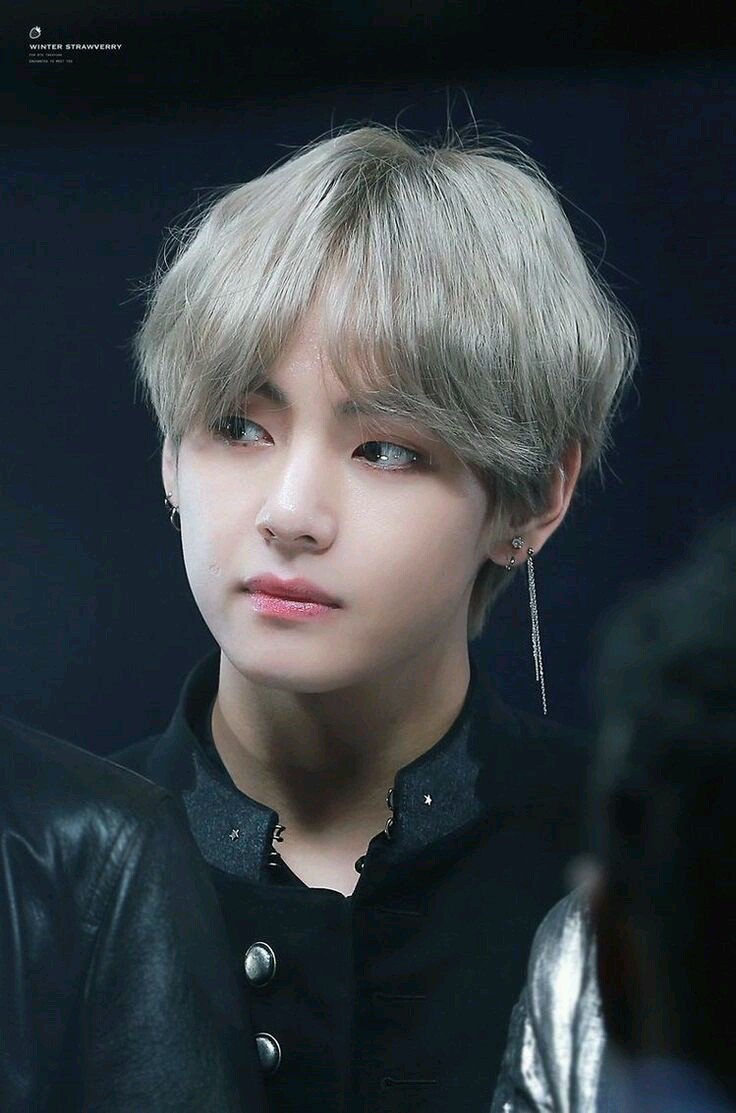 projectBTSvnzla's tweet photo. @SerenaGDHLGSGK @joelcutest @Girl0fMinYoongi Me encanto tu comentario te ganaste un Taehyung bien sensual !!!!! 
#TwitterBestFandom #TeamBTS #SoompiAwards https://t.co/wrif0IqBii
