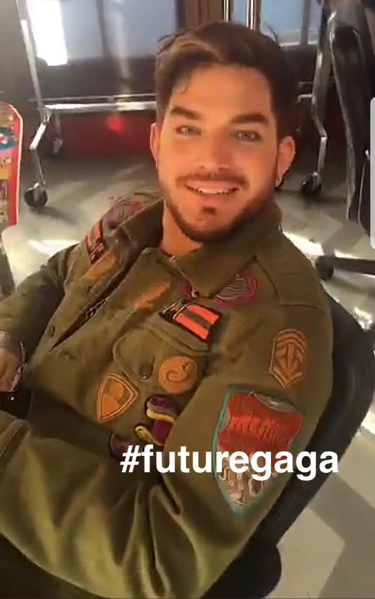 BuffyCook's tweet photo. Morning all !!! Some @adamlambert to get us up and going in the morning #greatstarttomyday #offtowork #hateearlymornings ❤❤ https://t.co/cFfW52XC84