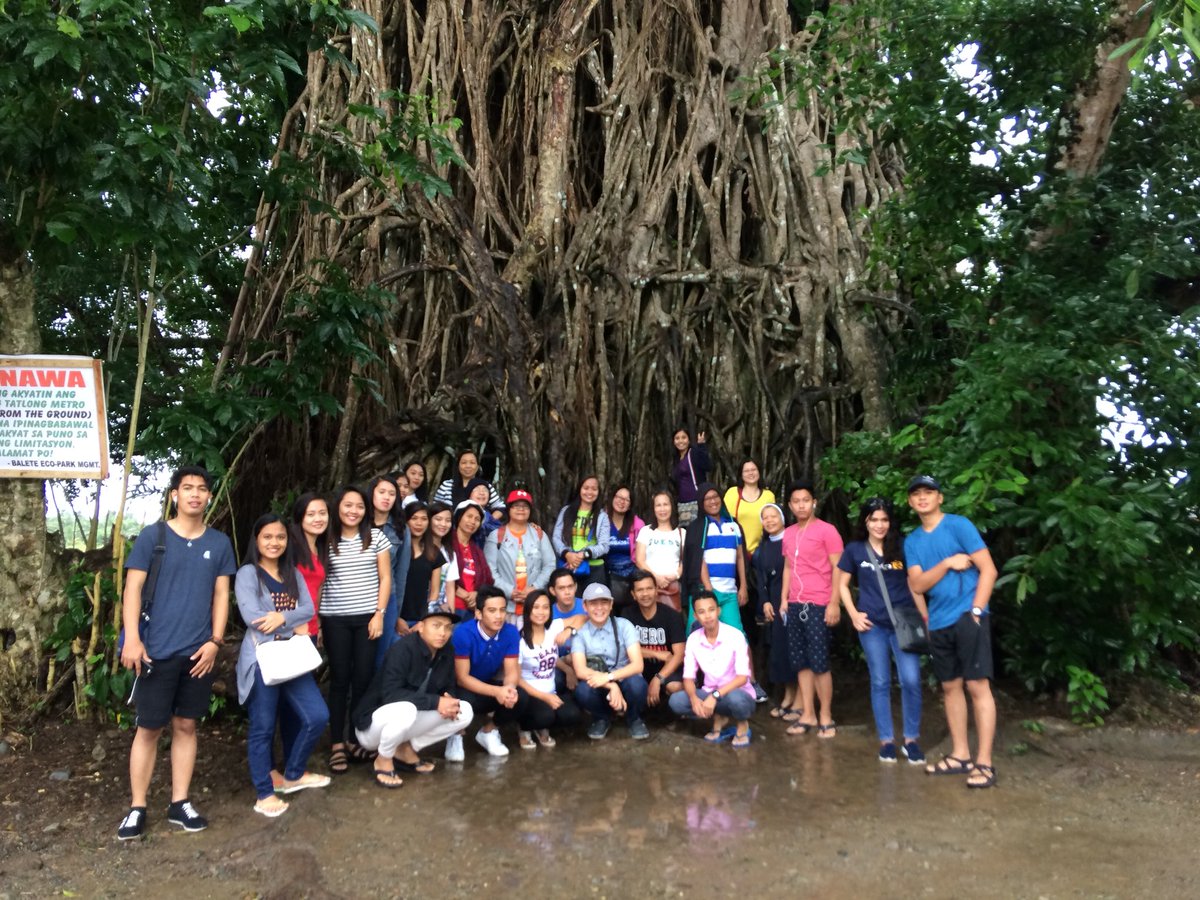 jamBalderas's tweet photo. Exactly a year ago. Nakakamiss din tong mga to! #TeachersOuting https://t.co/6CFXiqXKIE