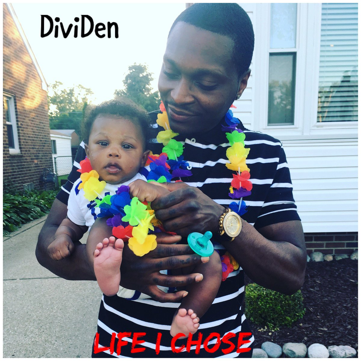 Iam_DiviDen's tweet photo. https://t.co/wORHj0AQgC https://t.co/RqLniul9Ia