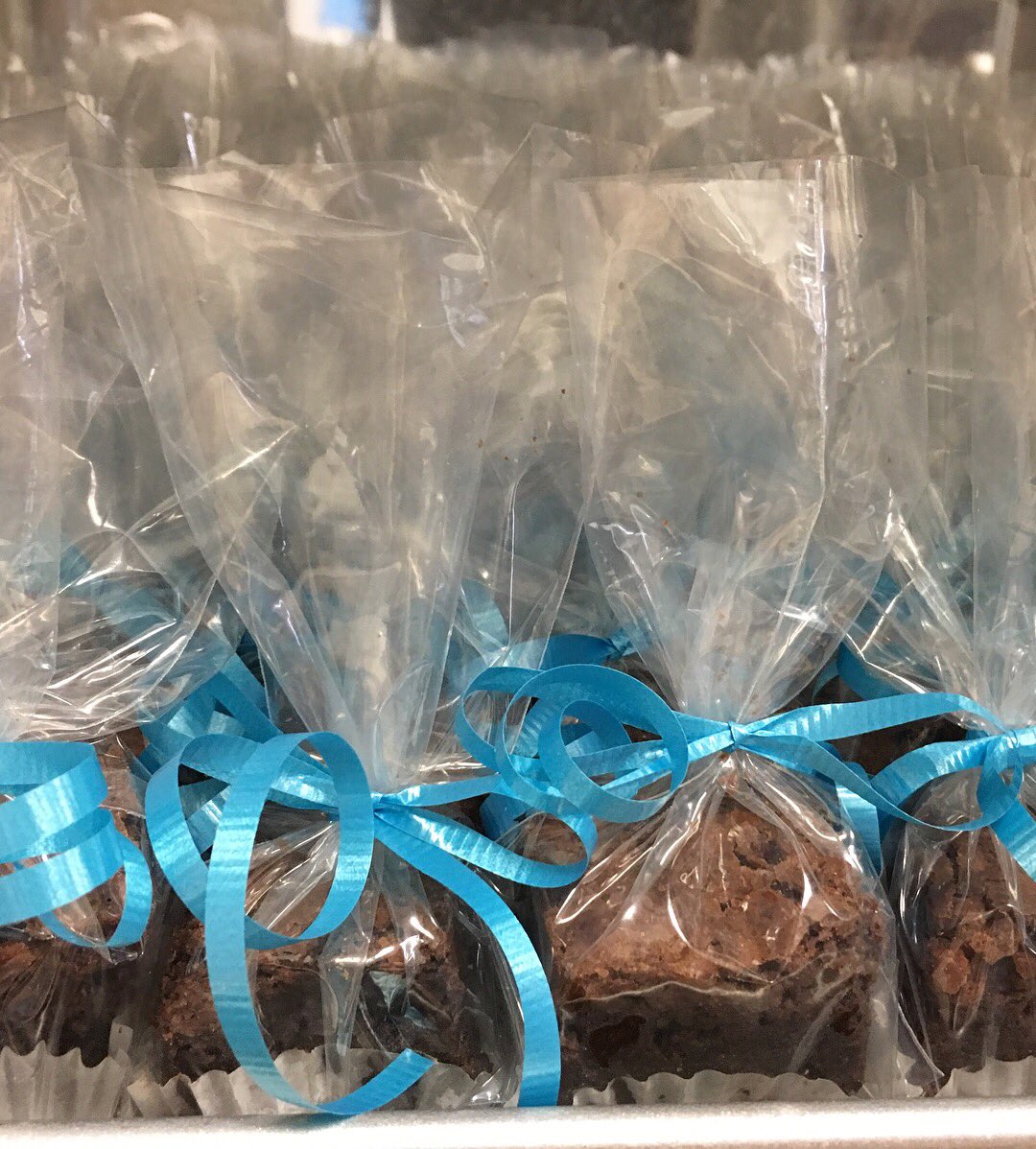 Larder_Cupboard's tweet photo. Thank you to everyone who came out today for the @EnjoyMaplewood #SweetToothTour! Our Barrel Aged Cocoa Nib Fudge Brownies were a huge hit with the crowd. #BestBrownieEver #WhiskeyBrownie https://t.co/QW3GrGCcJD