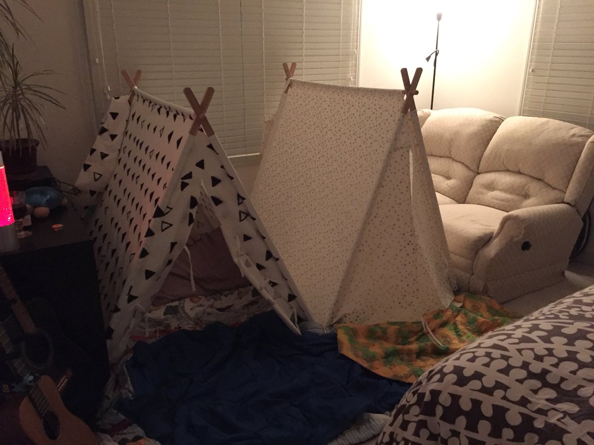 jessicuhboggs's tweet photo. Finn earned a sleepover with mama for doing so well at school. At the last minute before bed, he invited Isabella join join us. We are finally putting the guest room to good use. #siblinglove #campinginside https://t.co/TBESoppLFe