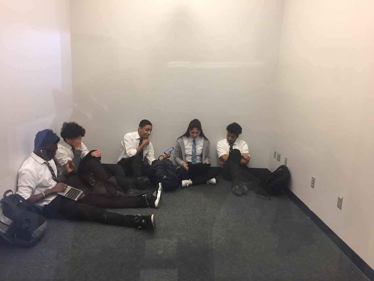 GoHeadMrsWendel's tweet photo. EEACS creative writing students recording their own songs #eeacs https://t.co/yZQZnkHDiY
