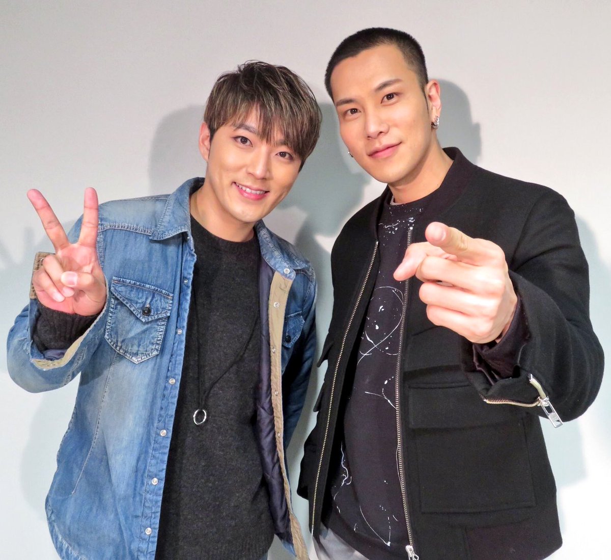 Bombere 公式 さんのツイート 続いて Code V のナロさん ソルさんがお越しくださいました コメント収録させて頂きました ありがとうございました 2月6日oa予定です Codev Bombere 公式 さんのツイート 続いて Code V のナロさん ソルさんがお越しくださいました コメント収録させて頂きました ありがとうございました 2月6日oa予定です Codev