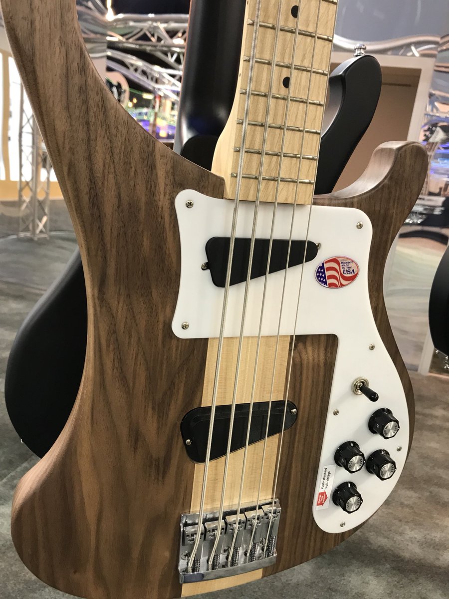 DamianFanelli's tweet photo. I’m not so sure about the new Rickenbacker bass pickups. #namm2018 https://t.co/vwq9O2vcob