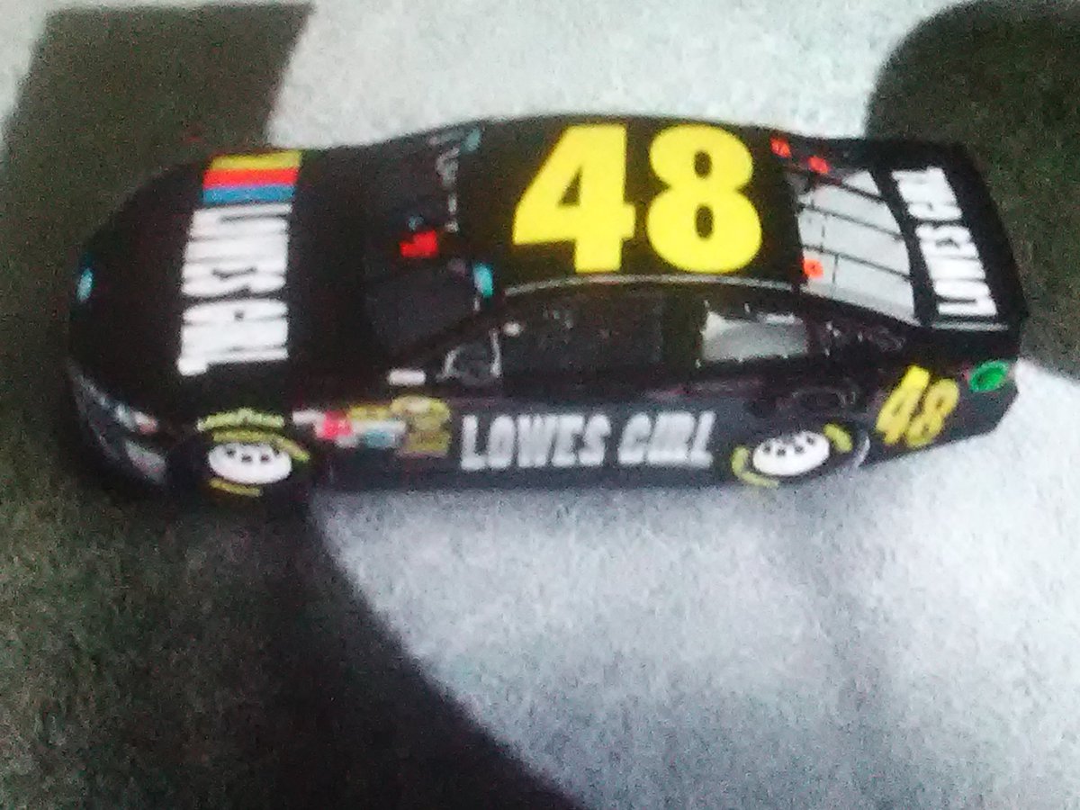 Cook2000Devin's tweet photo. @48_Supergirl Here Is Your Nascar Test Car That I Made On Nascar 15 (Sorry It's A Ford And Not A Chevy) (@IANTHUNYBRAND ,  @48_Supergirl) https://t.co/E5LspVoKJp