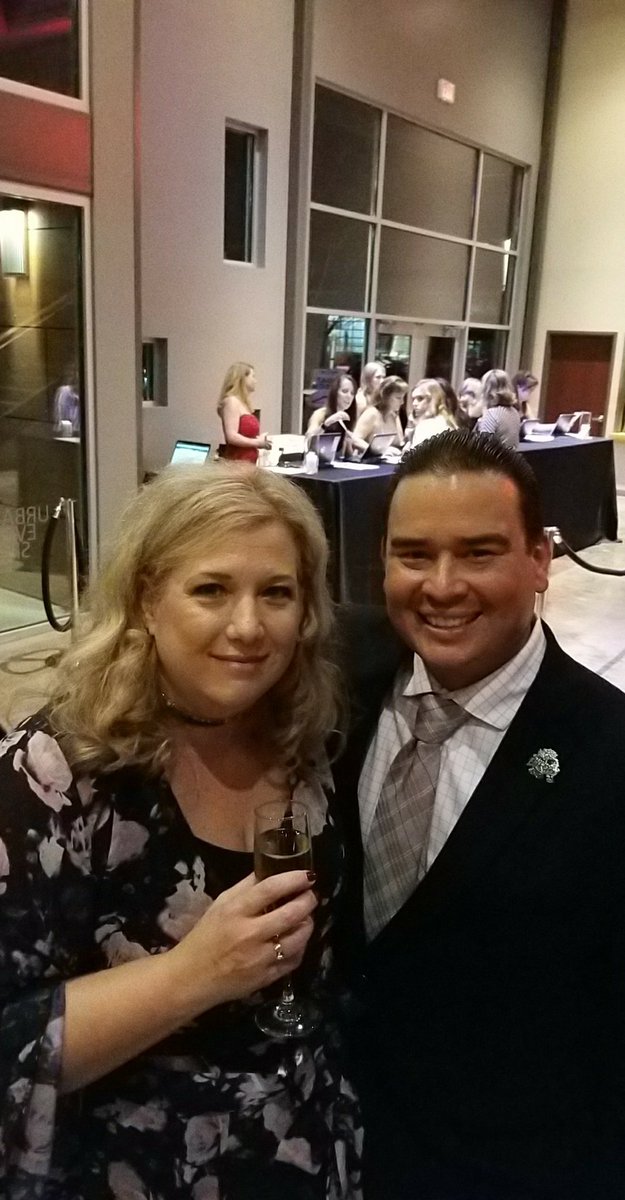 KathieDougherty's tweet photo. Out here supporting the GOAT @AllanEmsGM while he dances for the an amazing organization #teamEmili #GoAllan #angelhairfoundation https://t.co/PK9XijeCcB