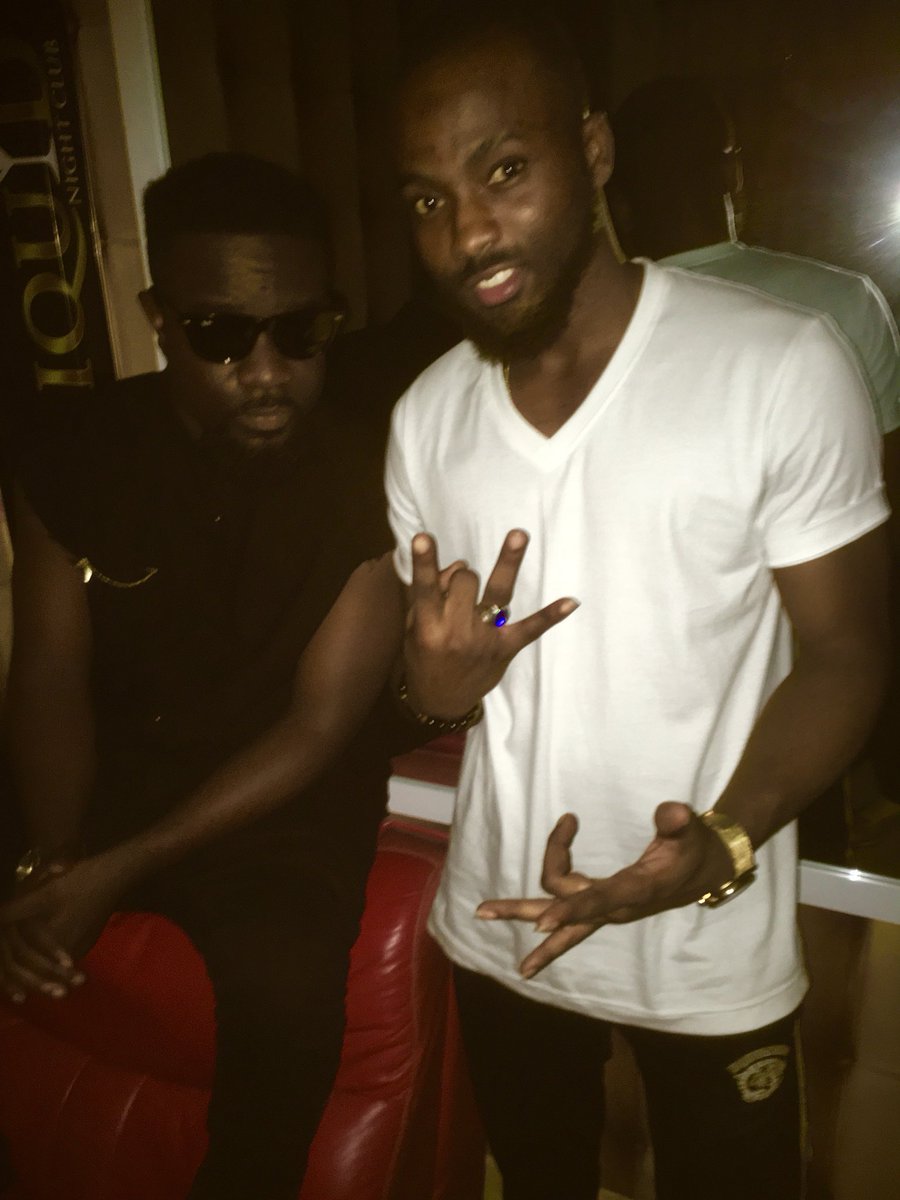 SbNanky's tweet photo. After performance at #Liquidnightclub thanks a million @sarkodie @angeltownbaby @syphics https://t.co/zjVPT4xYOJ