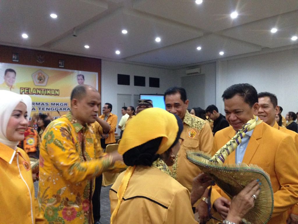 roemkono_id's tweet photo. Melakukan pelantikan DPP Ormas MKGR Provinsi NTT dan Seminar Nasional Kemaritiman. https://t.co/sPXLM0IeAA