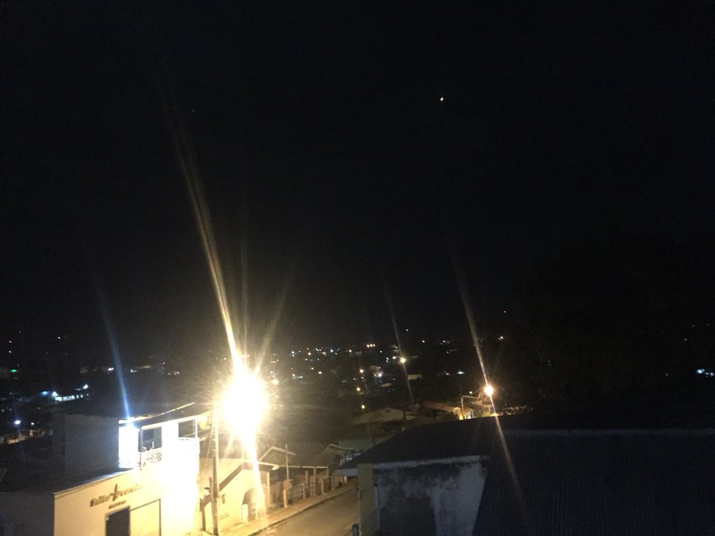 DellyPinho's tweet photo. A noite vai ser longa 🎊🎉 https://t.co/H8EbDput4F