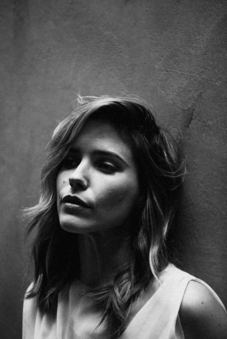 SophiaIsGreat's tweet photo. Photoshoot by Daniel N. Johnson. #SophiaBush https://t.co/x9GB8DL9W2