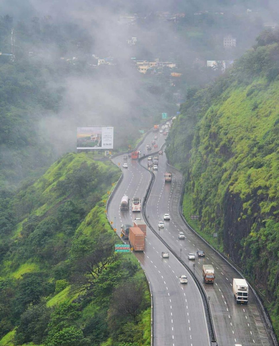 MumbaikarLok's tweet image. मुंबई पुणे एक्सप्रेसवे !!
#Mumbai #pune