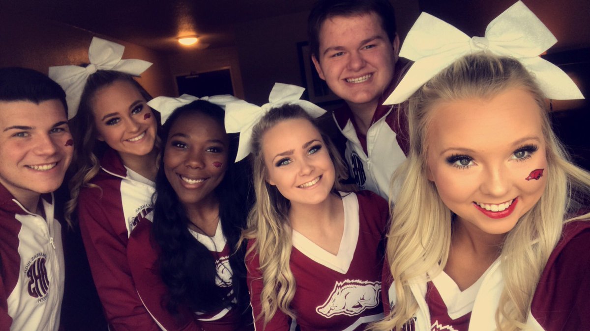 DylanEdward24's tweet photo. razorbacks are 6th in the nation🐗❤️ #GoHogs https://t.co/FAywg04VMS