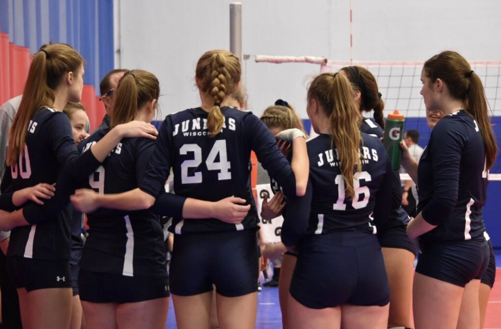 jolielarson14's tweet photo. 💙💛 #juniorpride @WiJrs https://t.co/aAMTUtFzV0
