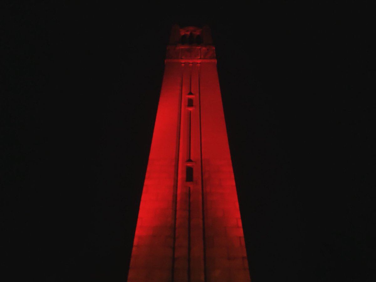 NCState's tweet photo. Red always looks a little brighter when you beat the blues. 🐺🐾🏀 #NCStateOnCampus https://t.co/lj20QK0XK6
