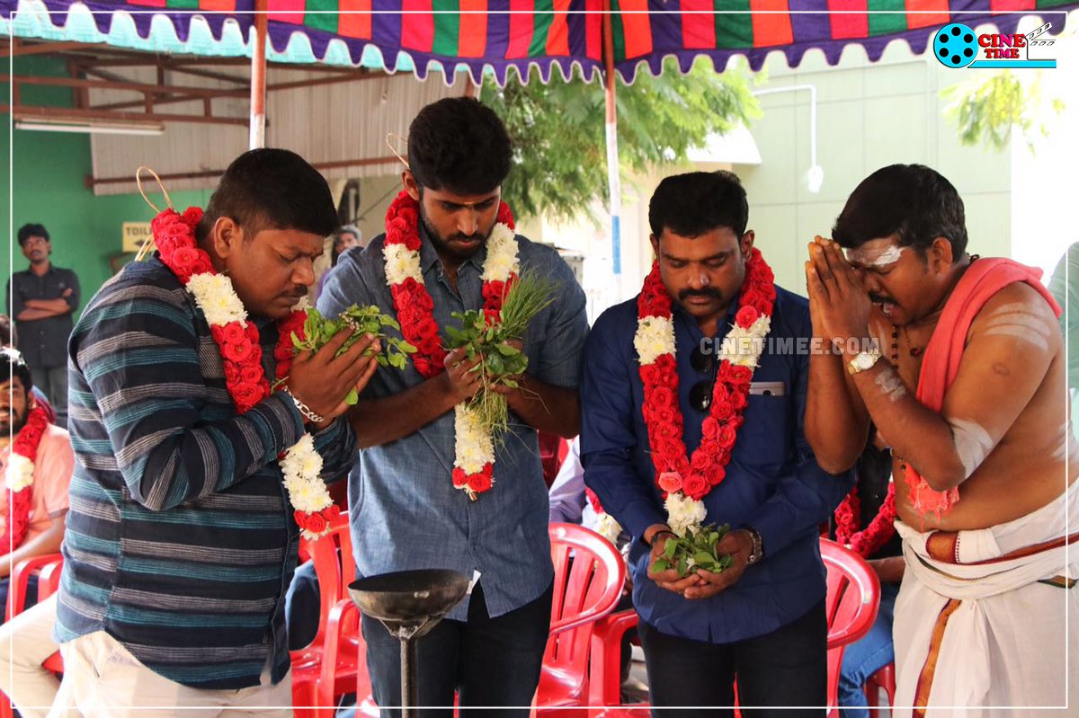CineTimee's tweet photo. #MProduction No 1 Pooja Stills !
Directed By #PattukkottaiRanjithKanna !
@am_kathir ! @PROSakthiSaran ! #CineTimee ! https://t.co/Kwb3hobDRk