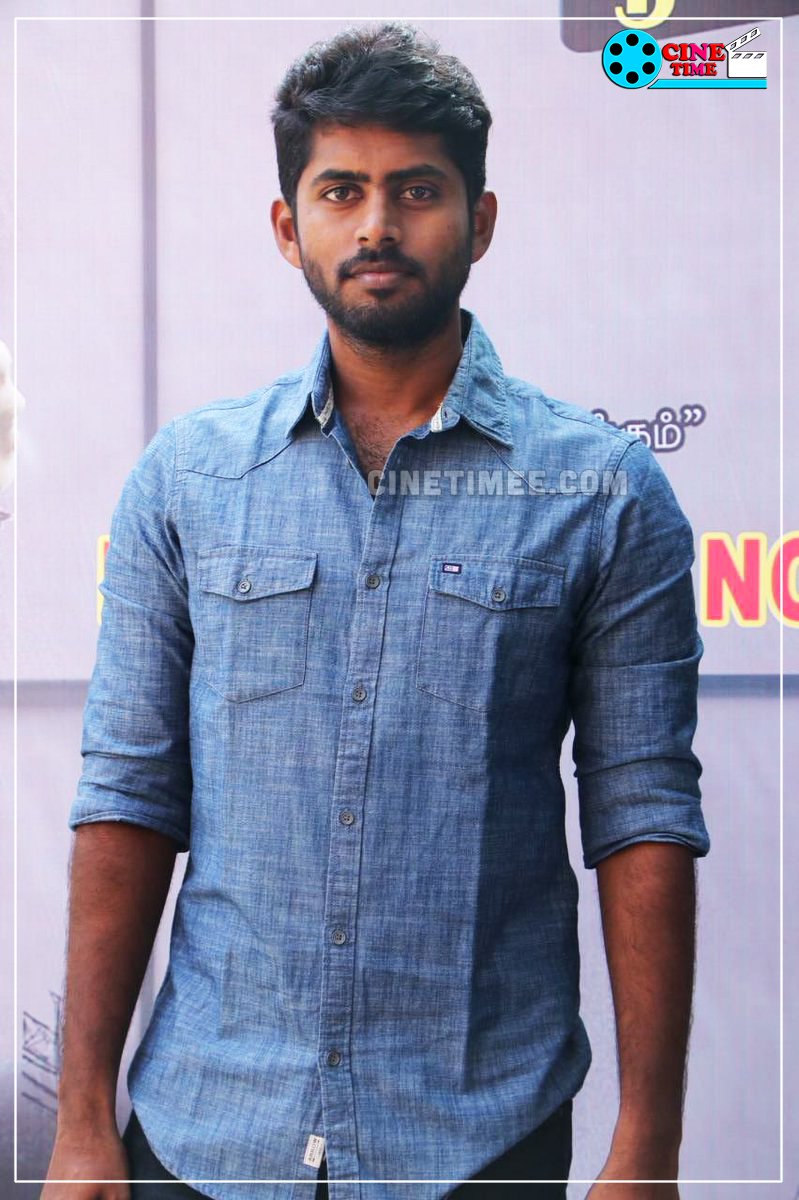 CineTimee's tweet photo. #MProduction No 1 Pooja Stills !
Directed By #PattukkottaiRanjithKanna !
@am_kathir ! @PROSakthiSaran ! #CineTimee ! https://t.co/Kwb3hobDRk