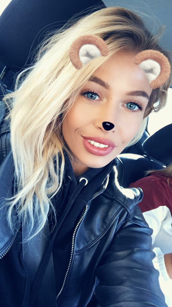 claude_wach's tweet photo. I love Snapchat 😜😜👌👌👌 @Snapchat https://t.co/2KranSLKlV