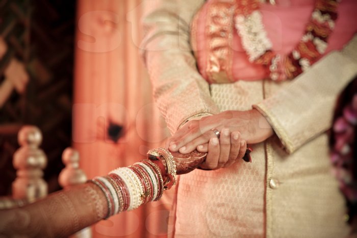 Soundarya_Says's tweet photo. Here’s Wishing Both My Favorites #Jankuul A Very Happy Anniversary 🎊🎊🎉🎉
May God Bless You Both💞
Stay Blessed & Happy ☺️
@NakuulMehta
@JANK_EE
#SundayThoughts
#WeddingDaries
#6YearsOfJourney https://t.co/pPX8OBcrgn